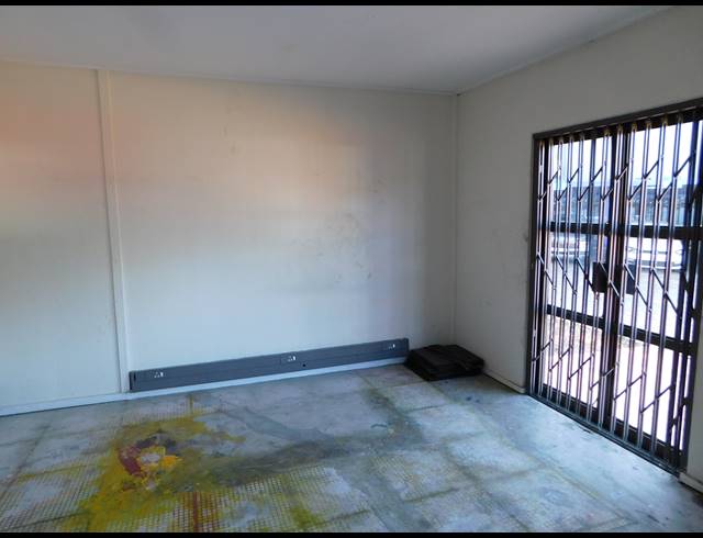 106M² OFFICE TO LET IN FERNDALE